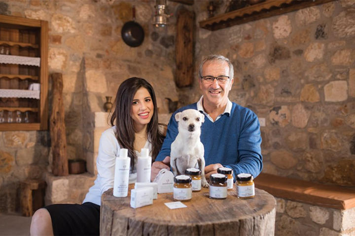 Το φιλετάρισμα της αλόης στο χέρι δίνει την υπεραξία ακόμα και με 30 στρμ καλλιέργειας